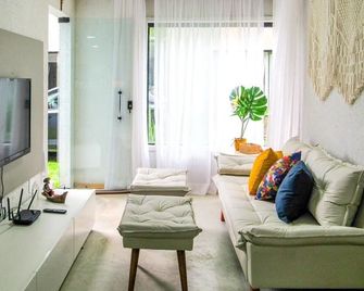 Casa Aconchegante, 150 Metros da Praia, com Piscina Marceneiro - Milagres - São Miguel dos Milagres - Pokój dzienny