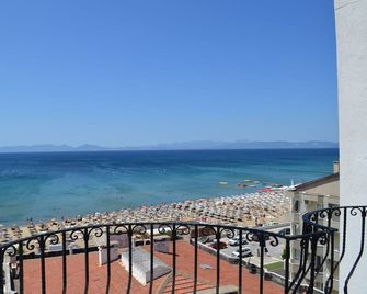 Grand Milano Hotel - Ayvalik - Balcony