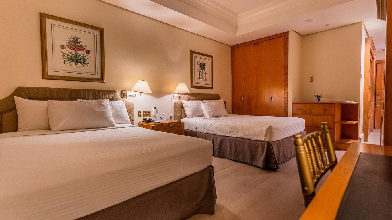 Subic Bay Yacht Club