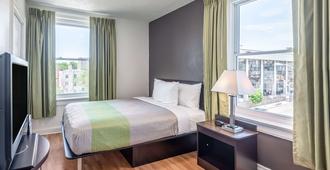 Quality Inn and Suites Kansas City Downtown - Канзас-Сити - Спальня