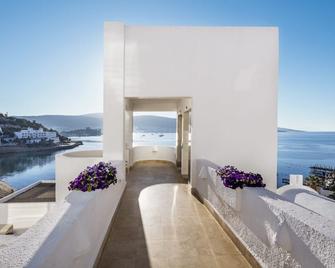 Prive Hotel Bodrum - Adult Only - בודרום - מרפסת