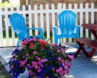 Blue Pine Motel - Panguitch - Patio