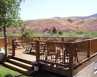 Trails end motel - Dubois - Balcony
