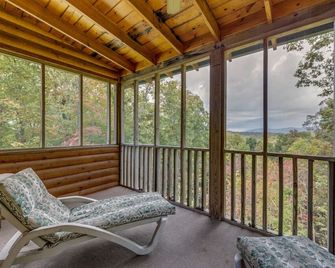 Treetops | Hot Tub | Fire Pit | Pool Table - Copperhill - Balcony