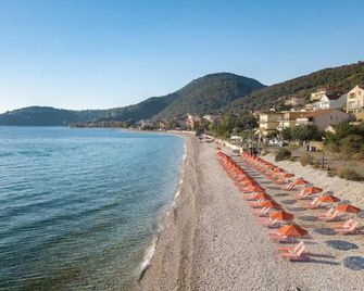 Akrogiali Studios - Poros - Strand