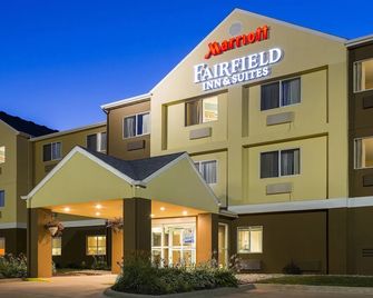 Fairfield Inn & Suites Oshkosh - Oshkosh - Budova