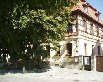 Gasthof Zum Hirschen - Petersaurach - Edificio