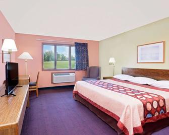 Super 8 by Wyndham Sturgeon Bay - Sturgeon Bay - Bedroom