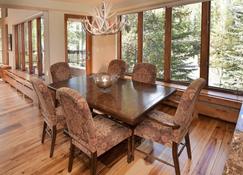 The Pines 401 - Beaver Creek - Dining room