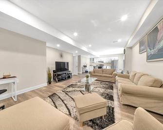 Brand New Walk Out Bsmt Apt Near Beach - Pickering - Living room