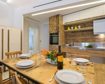 Dione Apartments Ortigia - Siracusa - Dining room