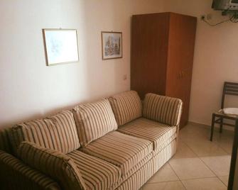 Nefeli Hotel - Therma - Huiskamer