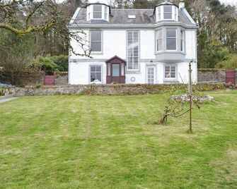 Fircliff - The House on Bute - Rothesay - Building