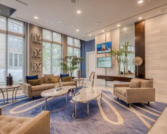Sleek Tysons Corner 2BR w/ Gym & W/D, near Restaurants, by Blueground - Tysons - Lobby