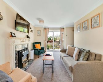 Cottage in Thirsk with Private Hot Tub - Thirsk - Huiskamer