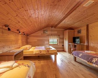 House Na Meji With Sauna - San Pietro del Carso - Camera da letto