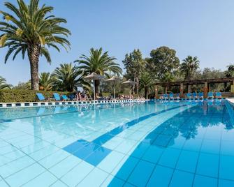 Helion Resort - Gouvia - Piscina