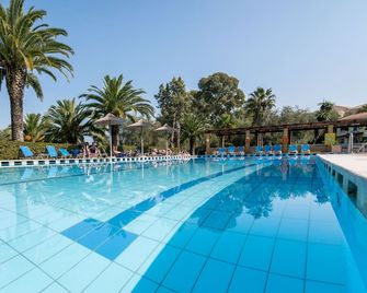 Helion Resort - Gouvia - Piscine