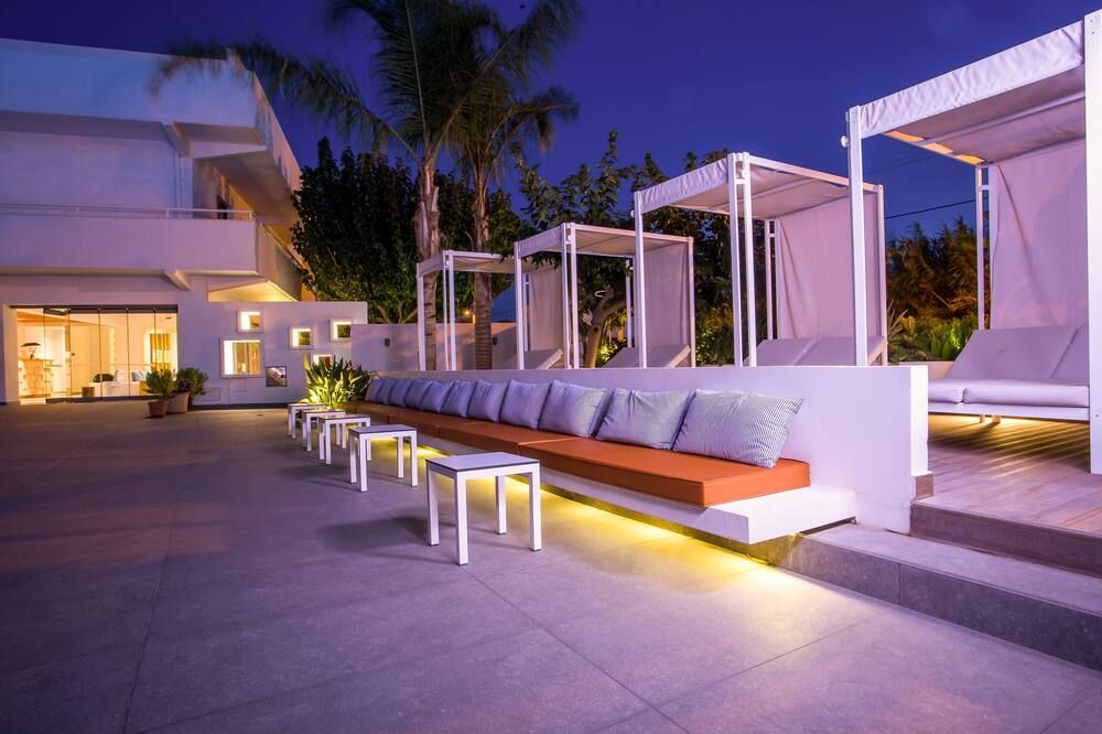 Orion Hotel - פלירקי
