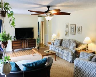 A North Georgia getaway - Canton - Huiskamer