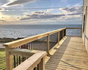 Artbonavista Oceanfront Retreat. - Bonavista - Balcony