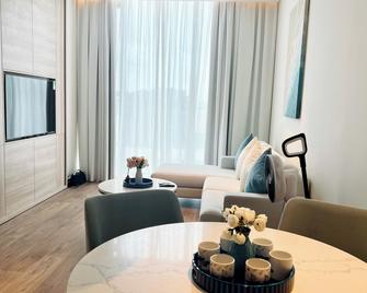 Alacarte Ha Long by Panda - Ha Long - Yemek odası