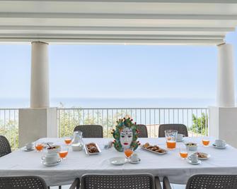 Villas d'Orlando - with private pool and sea view - Capo d'Orlando - Balcón