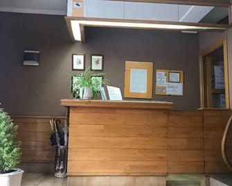Hostal L'estacio - Puigcerdà - Rezeption