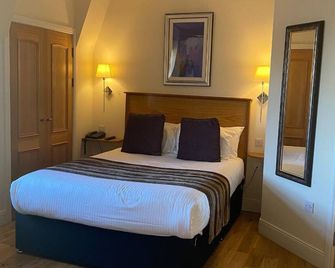 Royal Athenaeum Suites - Aberdeen - Bedroom