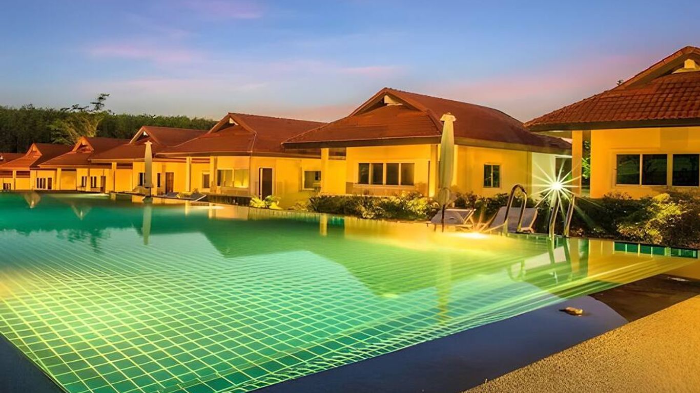 Phuket Airport Villa