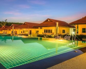 Phuket Airport Villa - Sakhu - בריכה