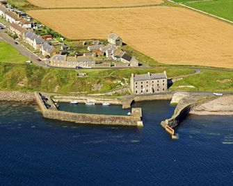 Luxurious historic seaside house on the North Coast 500 - Wick - Building