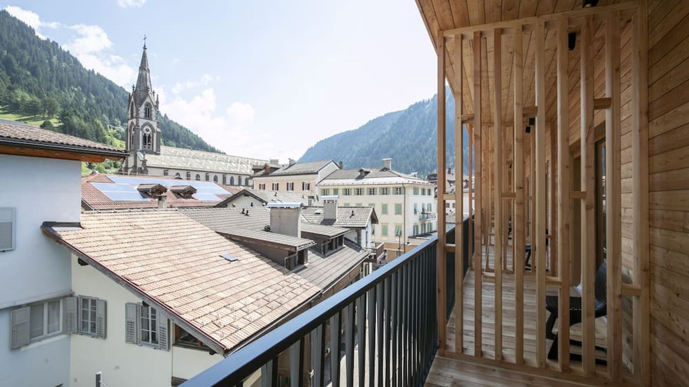 أكتيف هوتل روسات