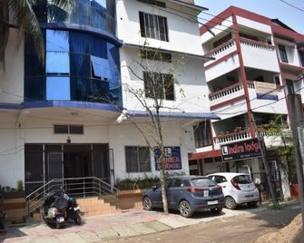 Indira Lodge - Jorhāt - Edificio