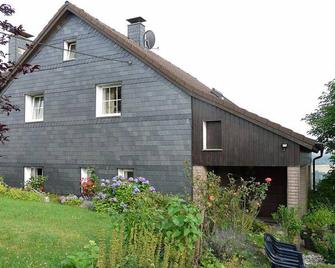 FW in a scenic, quiet location with a great view on the edge of the Ruhr area - Hattingen - Gebäude
