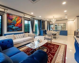 15Min to City Bloomsbury Rama9 Luxury Big House - Bangkok - Sala de estar