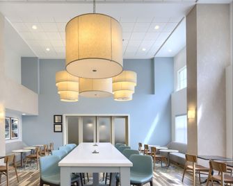 Hampton Inn & Suites Berkshires-Lenox - Lenox - Comedor