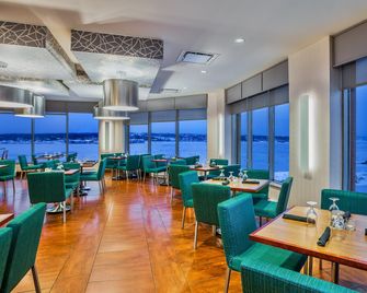 Holiday Inn Sydney - Waterfront - Sydney - Restaurant