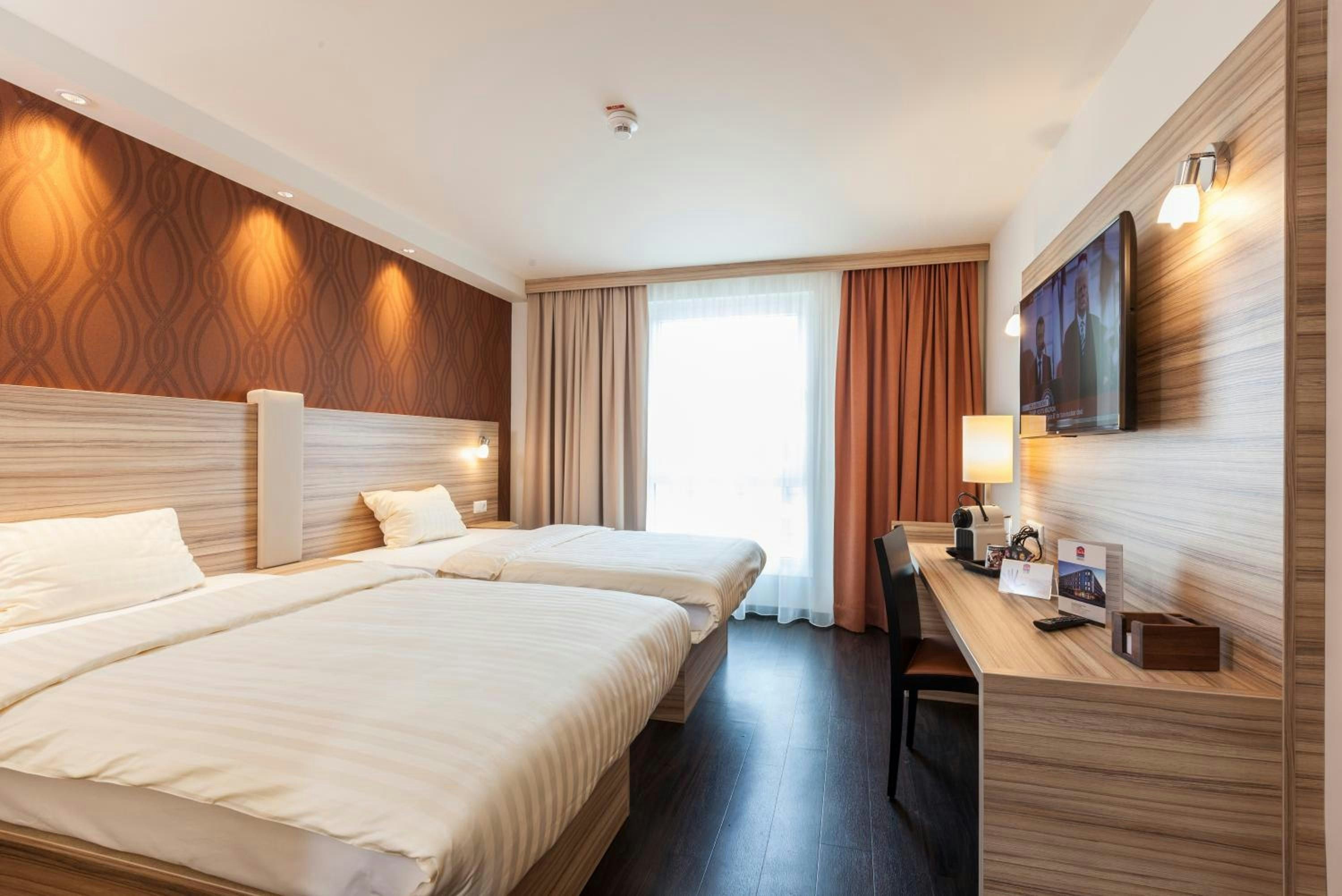 Staycity Aparthotels Heidelberg - Heidelberg - Schlafzimmer
