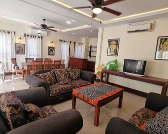 Phasouk Viengmai Villa - Luang Prabang - Living room