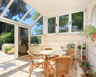 Apartments by the sea Brela, Makarska - 18356 - Brela - Patio