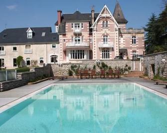 La Poignardière - Murs - Piscina