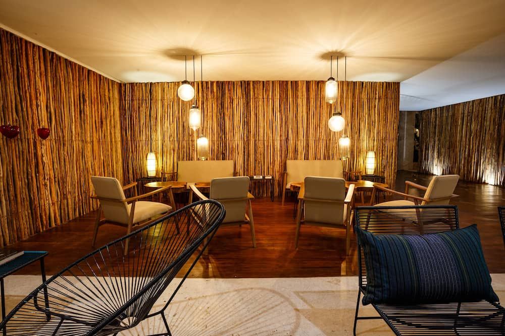 إتش أم بلايا ديل كارمين