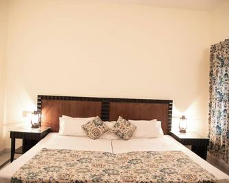 Shivika Lake Hotel Ranakpur - Ranakpur - Спальня