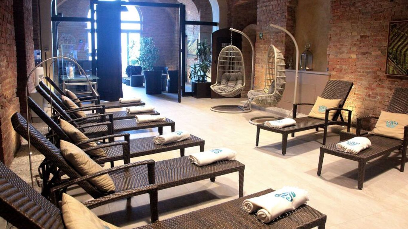 فيلا فونتانا ريليه سويت آند سبا