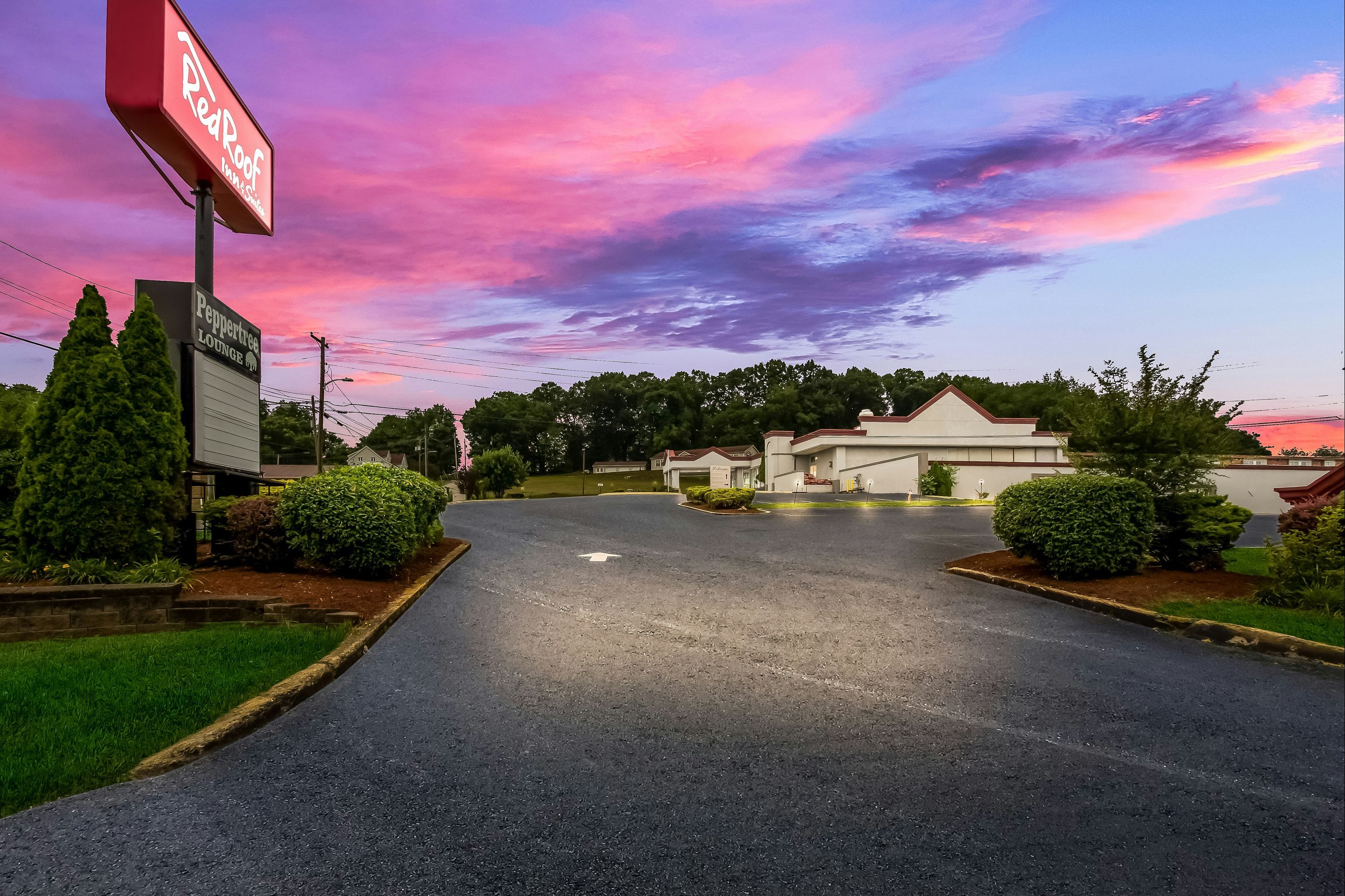 Red Roof Inn New Stanton - New Stanton - Building