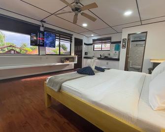Parrot Resort Moalboal - Moalboal - Habitación