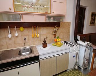 Green Area Stone House - Vela Luka - Küche