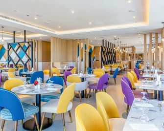 Premier Inn Dubai Dragon Mart - דובאי - מסעדה