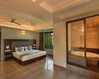 Crystal County Resort - Lonavala